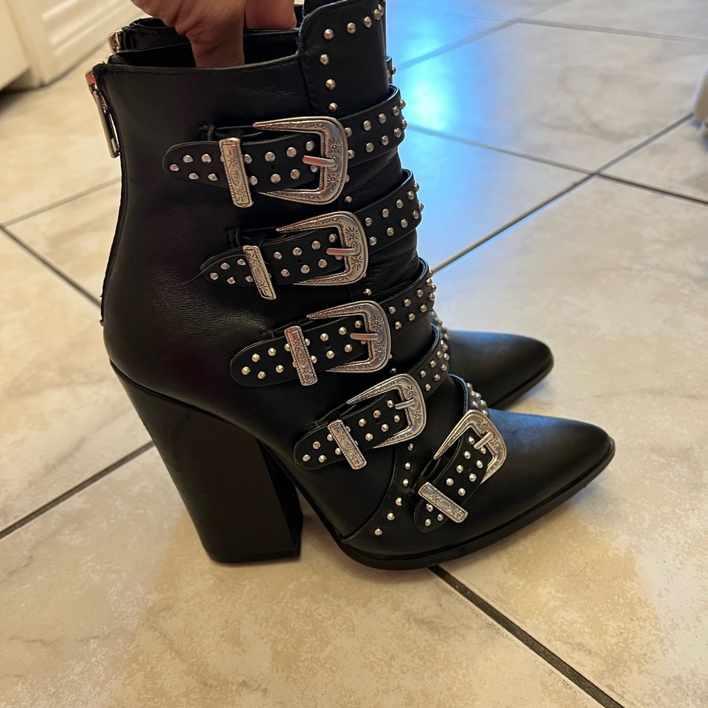 Steve Madden Comet Studded Booties